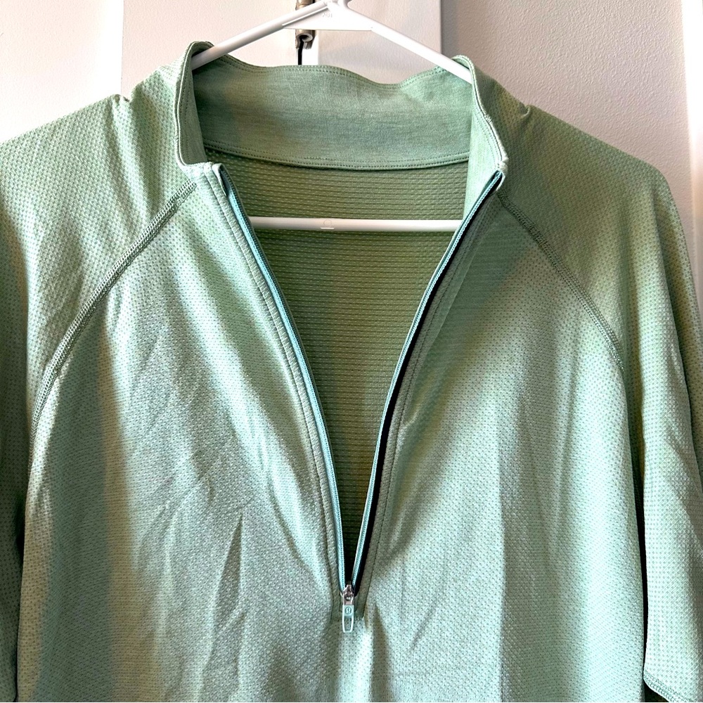 S O L D | lululemon Men’s Metal Vent Tech Half-Zip